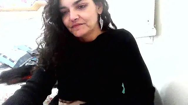 Snapshot of escritorasafada chatting on November 2, 2025, 2:16 am escritorasafada online show from November 2, 2025, 2:16 am