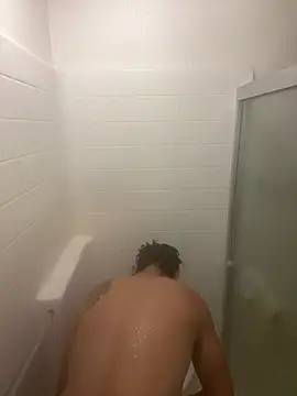 2Fly4Guy online show from December 24, 2024, 2:43 am