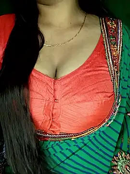 NOTY-LOVE-05 online show from November 3, 2025, 9:02 am