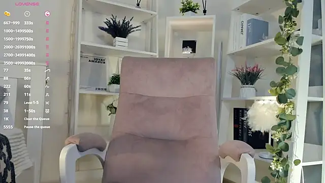 ZaraBluitt online show from March 23, 2026, 8:47 am