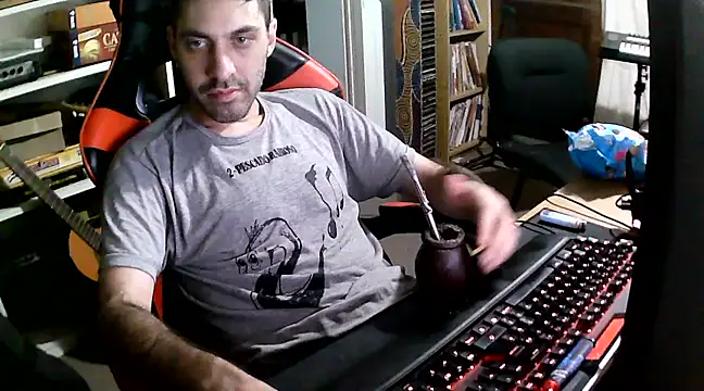 Snapshot of johnwood88 chatting on February 27, 2025, 10:44 am johnwood88 online show from February 27, 2025, 10:44 am