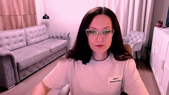 Amazingeyes88 online show from May 26, 2026, 3:43 pm