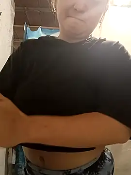 Snapshot of alexax0 chatting on February 12, 2025, 3:51 am alexax0 online show from February 12, 2025, 3:51 am