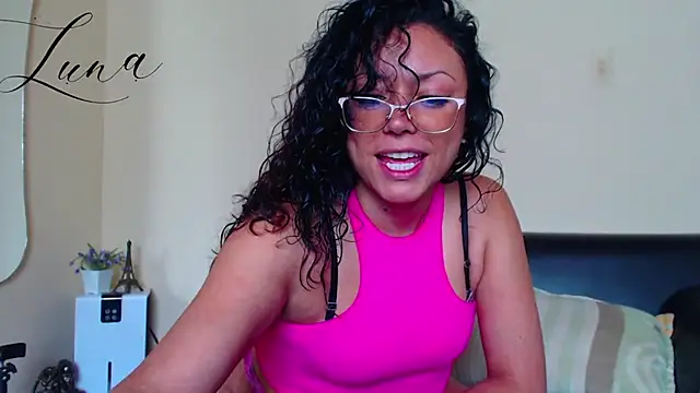 Lunavega1 online show from May 27, 2026, 6:59 pm