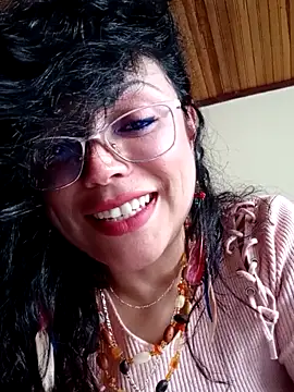 Lunavega1 online show from December 18, 2025, 8:01 pm