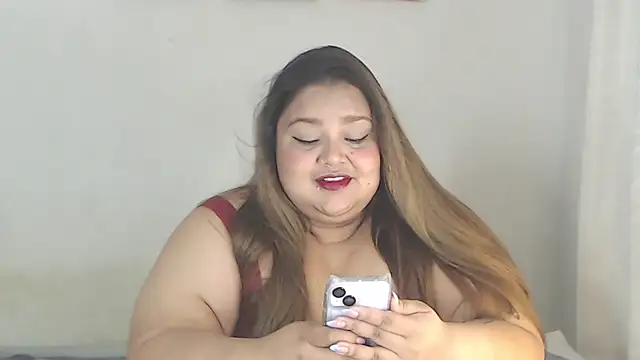 Snapshot of lovemyfatpussy chatting on November 24, 2025, 5:40 am lovemyfatpussy online show from November 24, 2025, 5:40 am