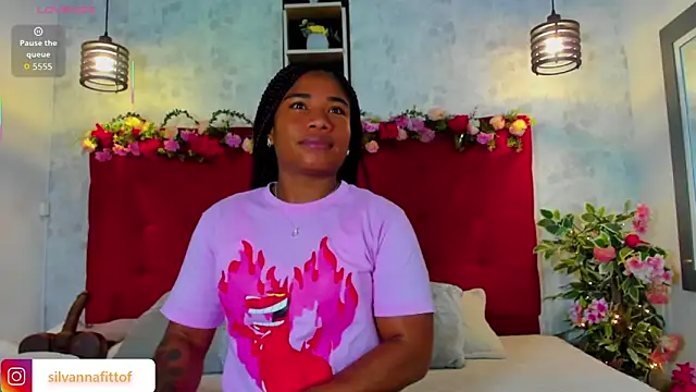 SilvannaFit online show from December 17, 2025, 11:26 am