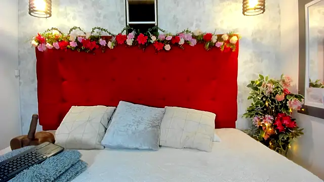 Snapshot of SilvannaFit chatting on November 5, 2025, 12:08 pm SilvannaFit online show from November 5, 2025, 12:08 pm