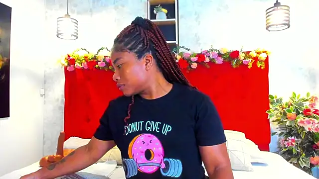 SilvannaFit online show from April 10, 2026, 9:05 am