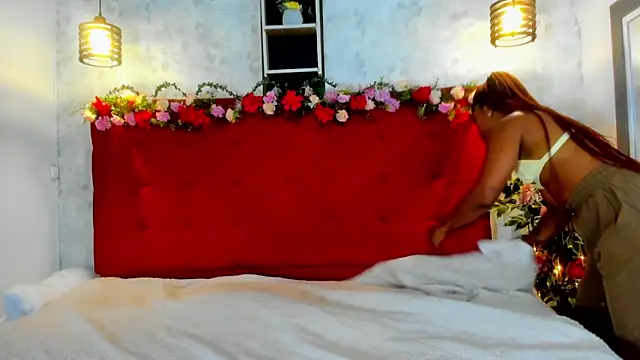 Snapshot of SilvannaFit chatting on November 26, 2025, 11:54 am SilvannaFit online show from November 26, 2025, 11:54 am