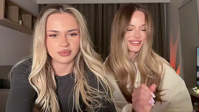 Julia RL online show from November 28, 2025, 11:16 pm