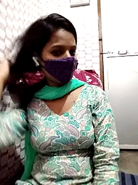 Snapshot of Shivani_Tivari chatting on February 14, 2025, 6:08 pm Shivani Tivari online show from February 14, 2025, 6:08 pm