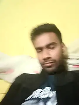 Snapshot of Skinny_Bigass_23 chatting on February 26, 2025, 6:37 pm Skinny Bigass 23 online show from February 26, 2025, 6:37 pm