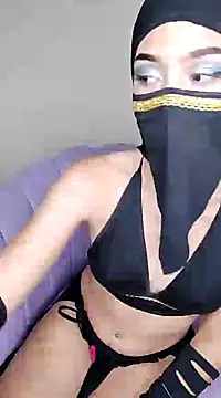 Snapshot of Aaliyah_Salma chatting on January 10, 2025, 10:46 pm Aaliyah Salma online show from January 10, 2025, 10:46 pm