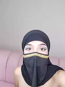 Snapshot of Aaliyah_Salma chatting on January 22, 2025, 1:31 am Aaliyah Salma online show from January 22, 2025, 1:31 am