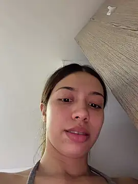 Aaliyah Salma online show from August 8, 2026, 10:50 pm
