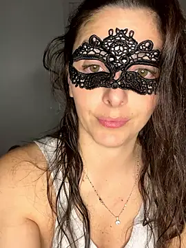 Snapshot of LeMagique- chatting on January 15, 2026, 9:51 pm LeMagique- online show from January 15, 2026, 9:51 pm