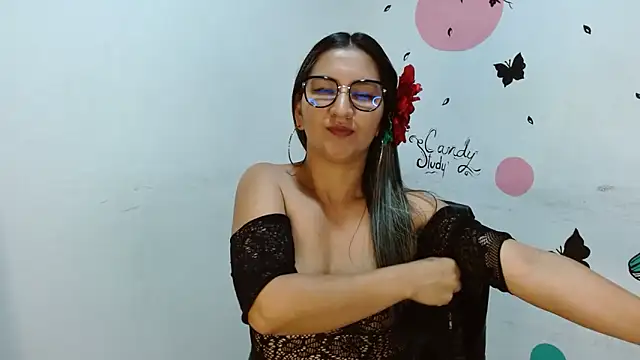 Snapshot of Benett_Lea chatting on December 14, 2024, 11:01 pm Benett Lea online show from December 14, 2024, 11:01 pm