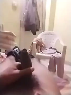 Snapshot of Muscular02 chatting on February 18, 2025, 8:14 pm Muscular02 online show from February 18, 2025, 8:14 pm