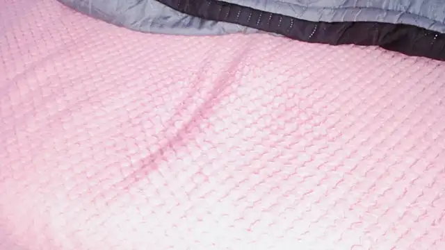 ILENAHEY online show from February 4, 2025, 3:15 pm