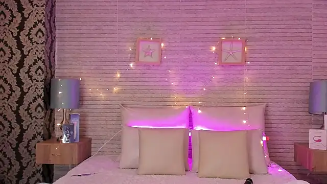 Snapshot of Catalinna_Thompson chatting on March 7, 2025, 12:12 pm Catalinna Thompson online show from March 7, 2025, 12:12 pm