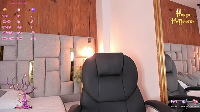 Snapshot of Saori_newman chatting on October 30, 2025, 12:14 pm Saori newman online show from October 30, 2025, 12:14 pm