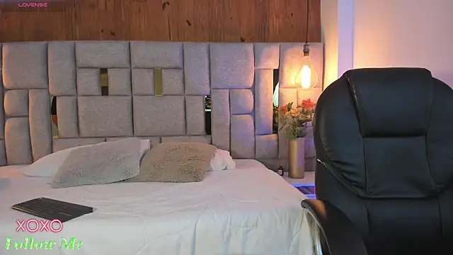 Snapshot of Saori_newman chatting on March 20, 2025, 11:49 am Saori newman online show from March 20, 2025, 11:49 am