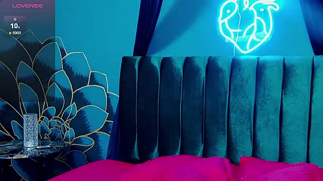 Snapshot of Lunamistyc chatting on November 20, 2025, 7:36 pm Lunamistyc online show from November 20, 2025, 7:36 pm