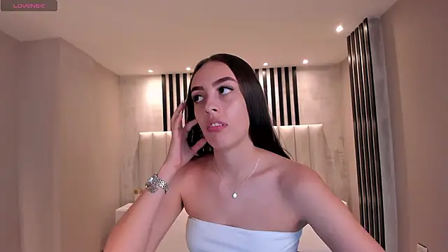 KaiaFerreira online show from February 9, 2026, 6:17 pm