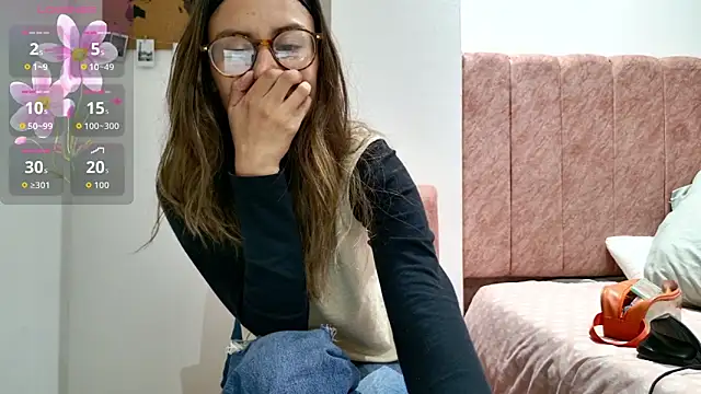 Emmy petit online show from February 26, 2026, 1:38 am