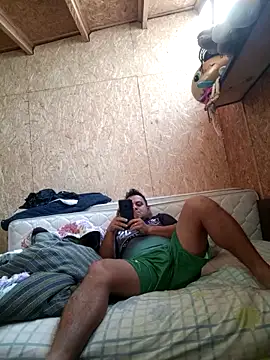 Snapshot of TheBriiaand30 chatting on October 19, 2025, 8:44 pm TheBriiaand30 online show from October 19, 2025, 8:44 pm