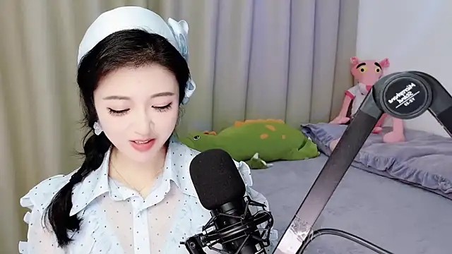 starsqimei online show from March 19, 2026, 6:02 am