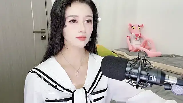 starsqimei online show from December 4, 2025, 5:50 am