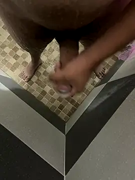 mylovetr1 online show from December 4, 2024, 2:47 am