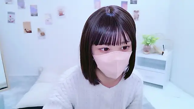 Snapshot of aki_zzz chatting on October 21, 2025, 9:14 pm aki zzz online show from October 21, 2025, 9:14 pm
