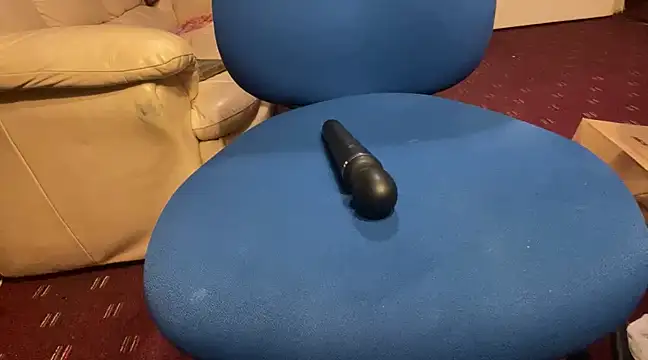 Snapshot of iveedie017 chatting on December 29, 2024, 11:39 pm iveedie017 online show from December 29, 2024, 11:39 pm