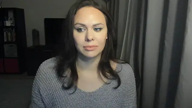 MollyCheiz online show from February 5, 2026, 4:14 pm