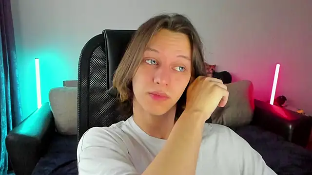 Ostin meow online show from April 13, 2026, 12:31 pm