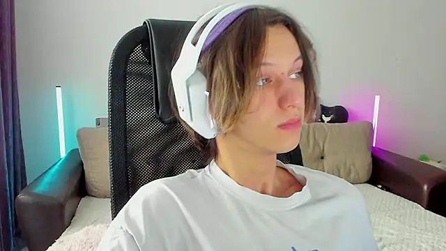 Ostin meow online show from February 1, 2026, 7:39 am