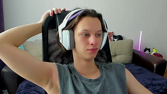 Ostin meow online show from February 28, 2026, 8:03 am