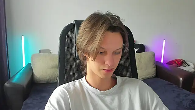Ostin meow online show from May 31, 2026, 7:36 am