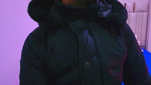 Snapshot of canela_oss chatting on November 8, 2025, 11:58 am canela oss online show from November 8, 2025, 11:58 am