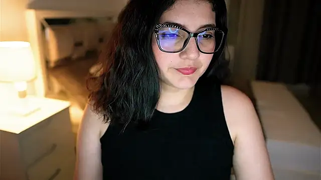 Camilaa bueno online show from November 6, 2025, 10:58 pm