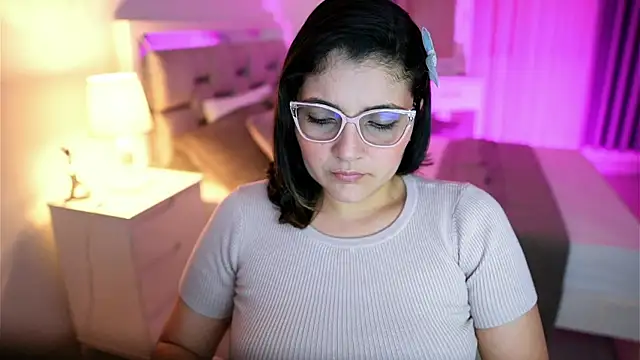 Camilaa bueno online show from March 14, 2025, 12:54 am