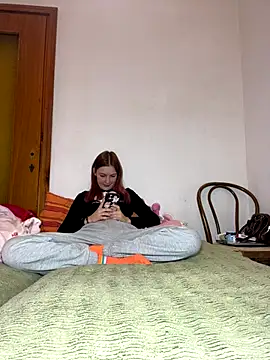 ella grays online show from December 20, 2025, 5:49 pm