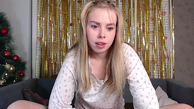 Snapshot of sofiaa_here chatting on January 6, 2026, 12:25 am sofiaa here online show from January 6, 2026, 12:25 am