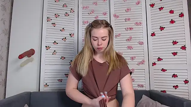 Snapshot of sofiaa_here chatting on January 19, 2026, 12:36 am sofiaa here online show from January 19, 2026, 12:36 am