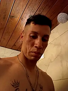 FlacoDani online show from December 4, 2025, 4:28 pm