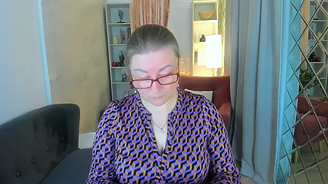 AlexandraKind online show from January 10, 2026, 1:39 pm