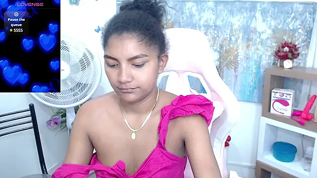 Snapshot of elly_willis chatting on February 25, 2025, 6:23 pm elly willis online show from February 25, 2025, 6:23 pm